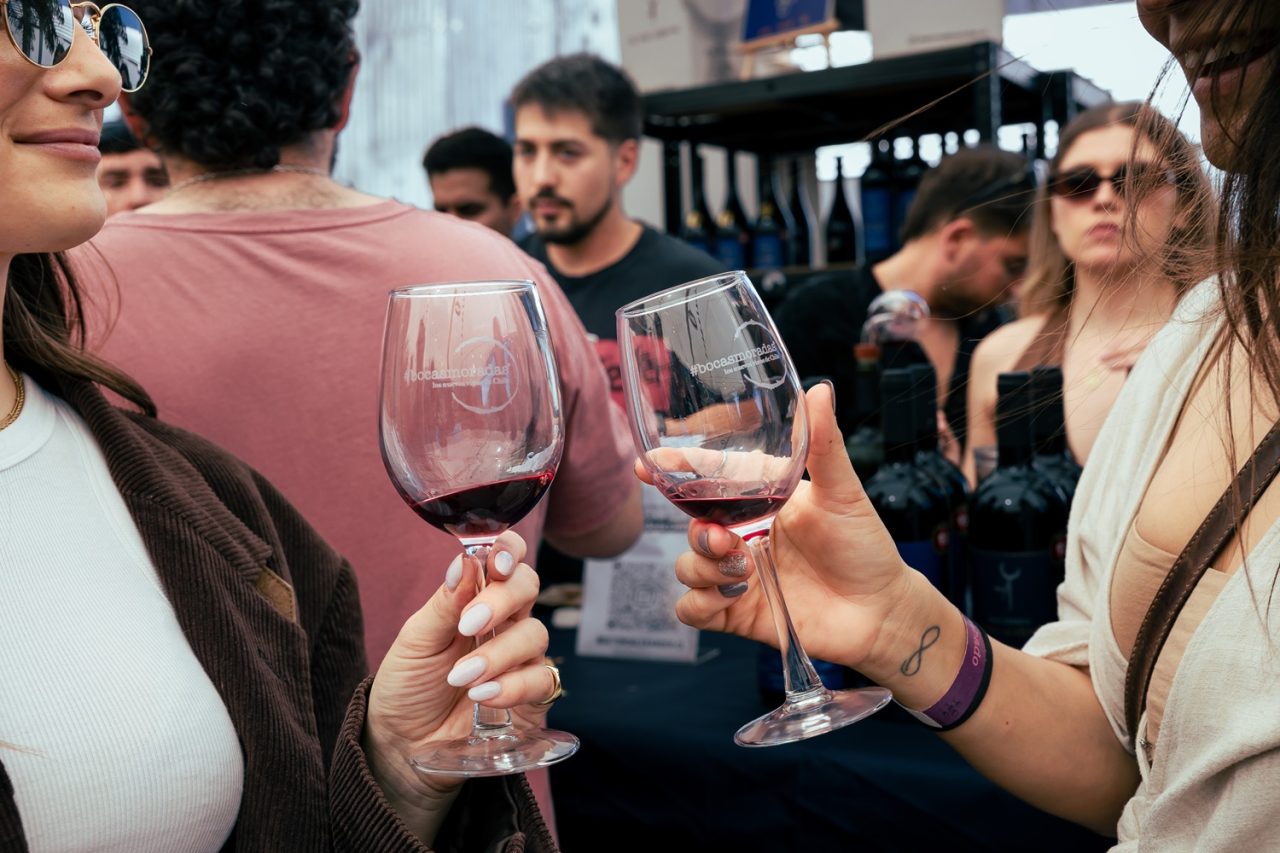 Feria Bocas Moradas celebra 10 años impulsando el vino de autor