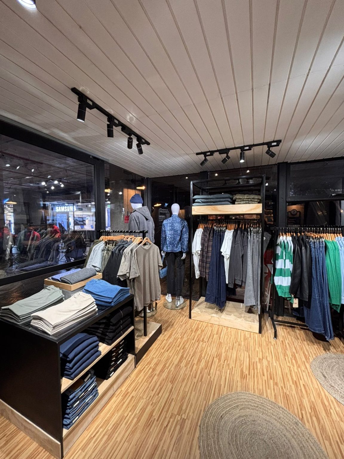 Levi’s activa MUT con un Pop Up de temporada