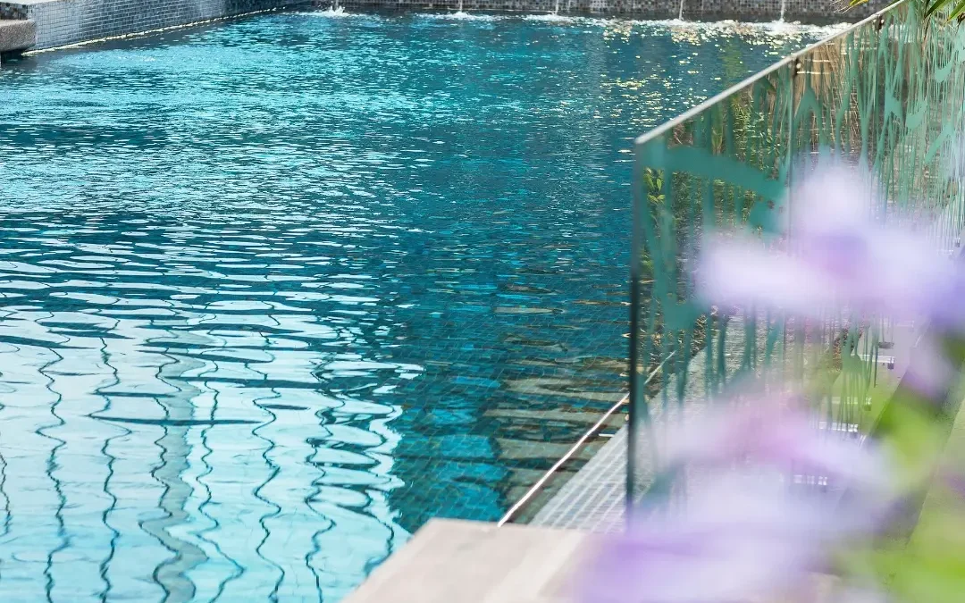 Spa day y piscina en Renaissance Santiago